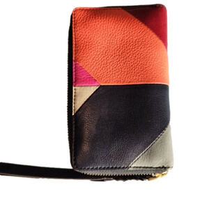 P107. Fossil Colorful Patchwork Wristlet Wallet